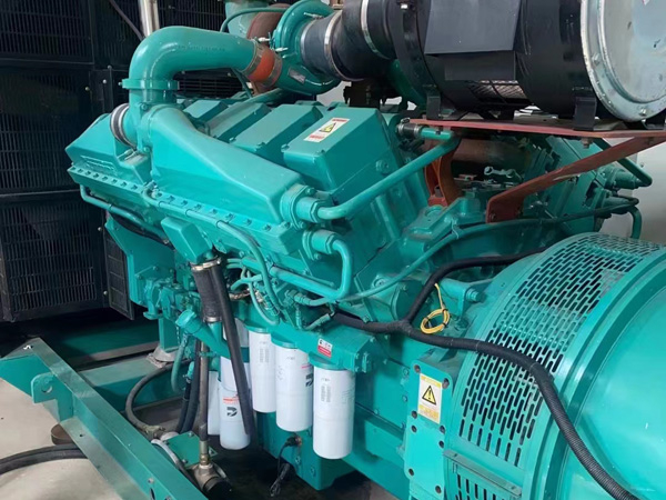 达川更换100kW柴油发电机组机油时，需要注意哪些事项？